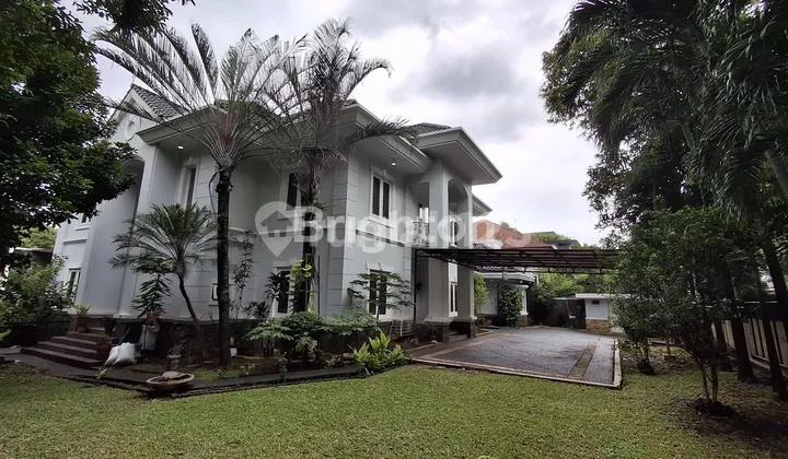 RUMAH DUA LANTAI MEWAH DAN MEGAH HOOK DI KAWASAN ELIT LOKASINYA SANGAT SANGAT STRATEGIS KEBAYORAN BARU JAKARTA SELATAN  2