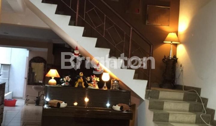 TWO-STORY HOUSE IN SUNTER