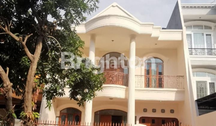 RUMAH CANTIK DAN MODERN KELAPA GADING JAKARTA UTARA