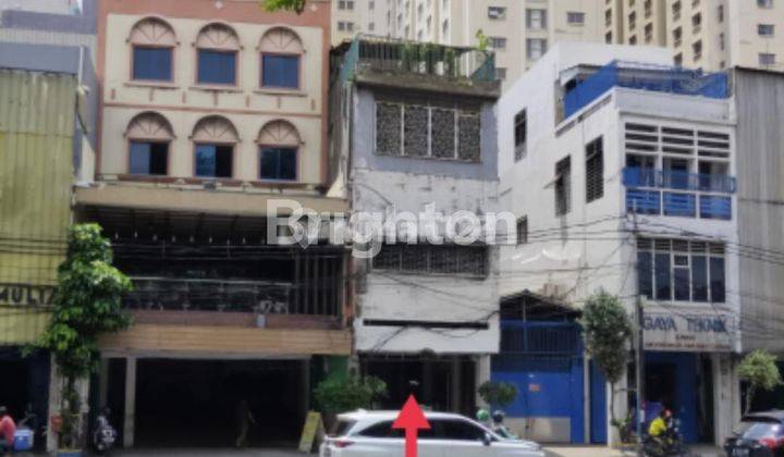 RUKO EMPAT SETENGAH LANTAI LOKASI SANGAT STRATEGIS GLODOK JAKARTA BARAT 1