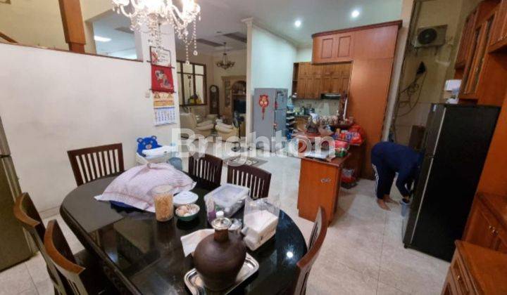 RUMAH TIGA LANTAI FULL FUNISHED MANGGA BESAR JAKARTA BARAT 2