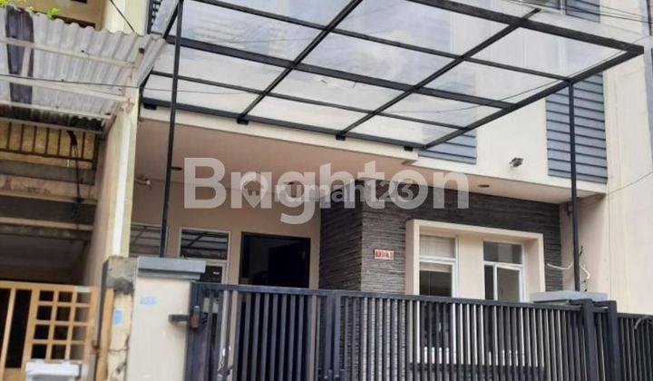 RUMAH TIGA LANTAI SIAP HUNI TAMAN RATU JAKARTA BARAT 1