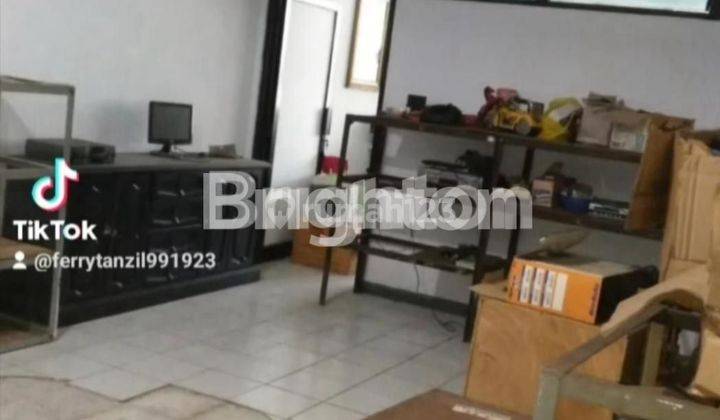 RUKO EMPAT SETENGAH LANTAI LOKASINYA SANGAT STRATEGIS PANGERAN JAYAKARTA JAKARTA PUSAT 1