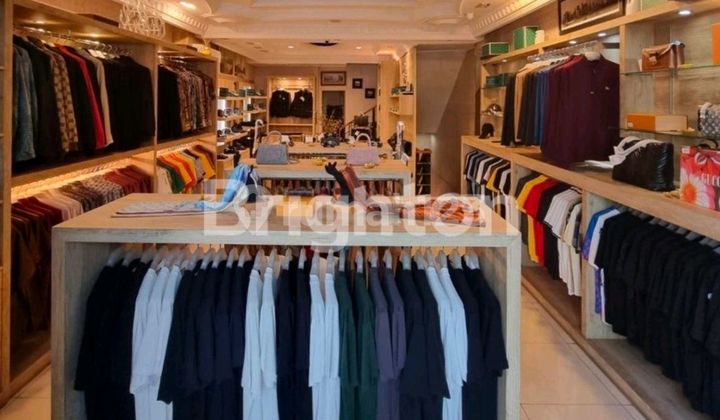 Ruko Lima Lantai Lokasinya Strategis di Pusat Perbelanjaan Akses Mudah Kemana Mana Pasar Baru Jakarta Pusat