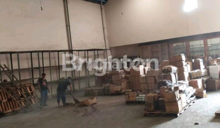 Gudang Dua Lantai Siap Pakai dan Terawat Akses Mudah Kemana Mana Aman dan Lokasinya Strategis Tangerang Banten