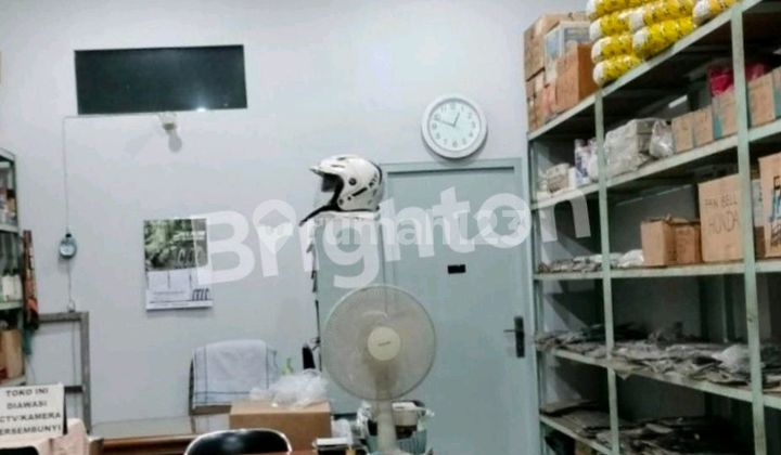 Ruko Tiga Lantai Lokasinya Sangat Strategis di Pinggir Jalan Cengkareng Barat Jakarta Barat 2