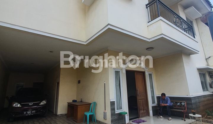 RUMAH TINGGAL DUA LANTAI FULL FURNISHED BEBAS BANJIR PONDOK GEDE BEKASI JAWA BARAT 2