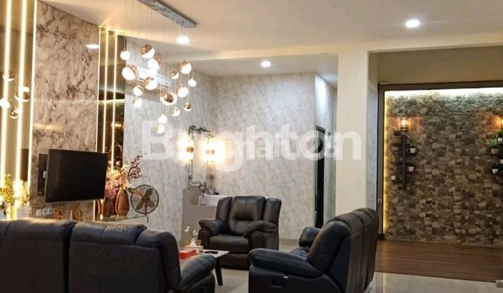 Luxurious Three and a Half Story Residence with Interior. Highly Strategic Location, Easy Access to All Areas. Excellent Pluit, North Jakarta 2