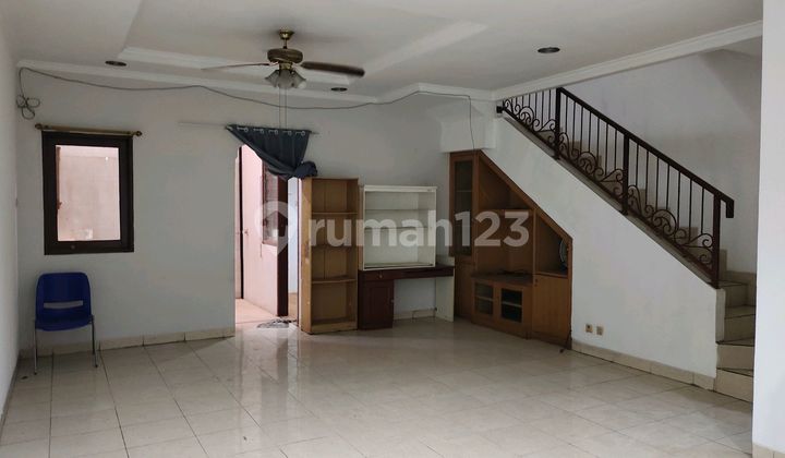 Rumah Tinggal Dua Setengah Lantai Siap Huni Akses Mudah Kemana Mana Aman dan Nyaman Lokasinya Strategis Sunter Jakarta Utara 2