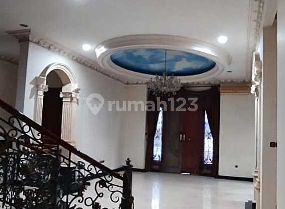 Di jual rumah mewah dikomplek muara karang 