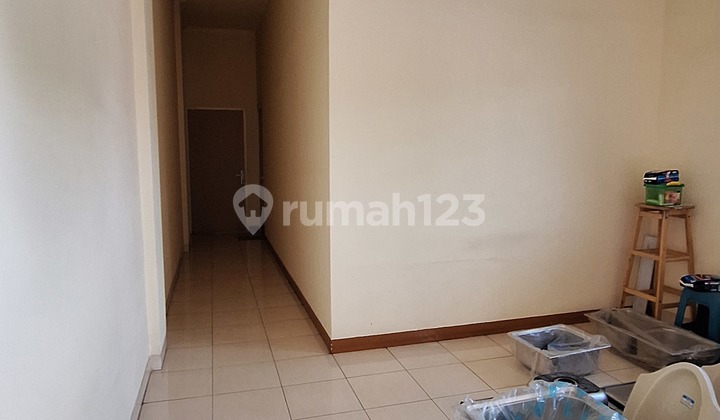 ruko pinggir jalan siap pakai, jalur ramai, 