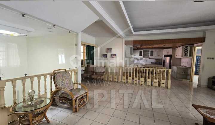 Rumah Tinggal Hoek Dengan Suasana Sejuk di Sayap Dago Rumah Tinggal Hoek Dengan Suasana Sejuk di Sayap Dago