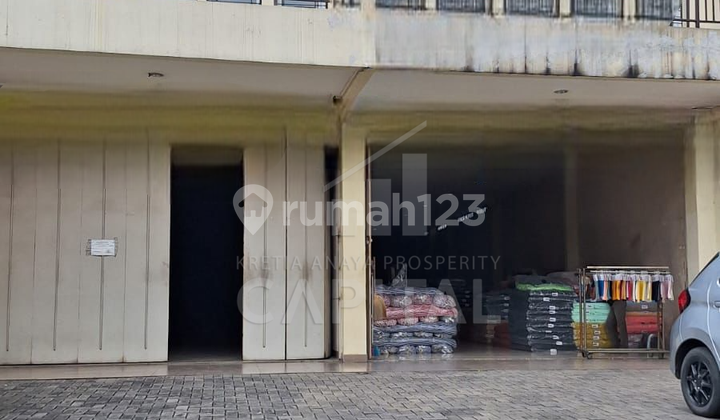2 Shophouses, Nyatu Interior, in the Cigondewah Area, Suitable for Shop and Warehouse 1