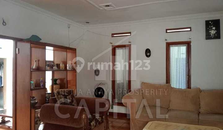 House Plus Large Land with Strategic Location Near University on Mainroad Setiabudi Bandung House Plus Large Land with Strategic Location Near University on Mainroad Setiabudi Bandung