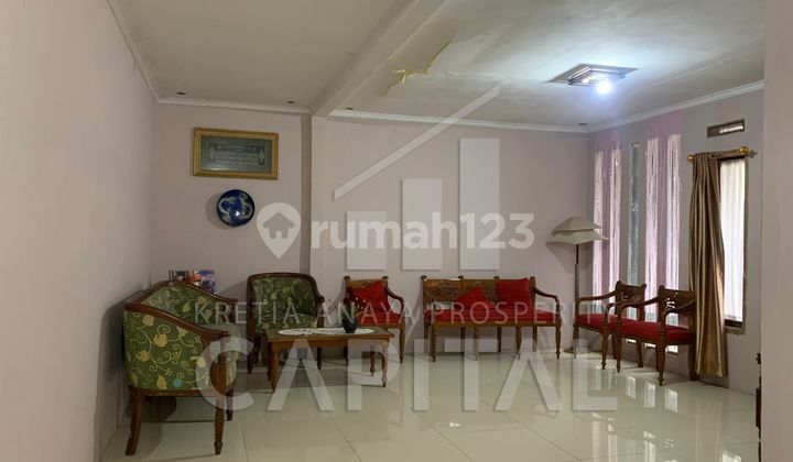 Ready-to-Occupy House with a Strategic Location in Riung Bandung Permai 2