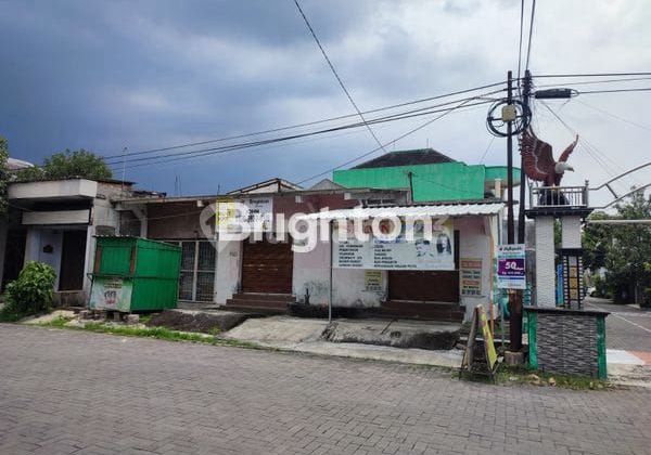 Rumah Hook Hitung Tanah di Plamongan Indah Semarang 1