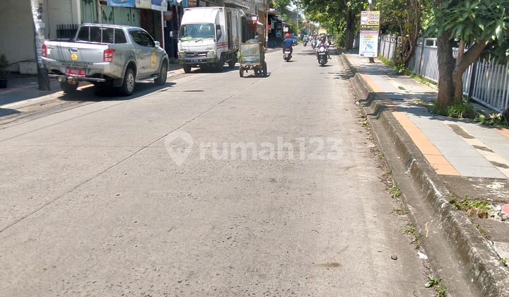 Two-Story Row House Needs Renovation in Tlogosari, Semarang 2
