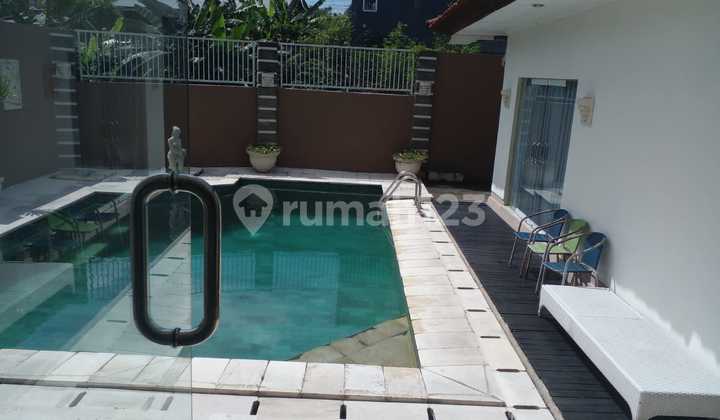 Semi Villa House Premium Location West Denpasar