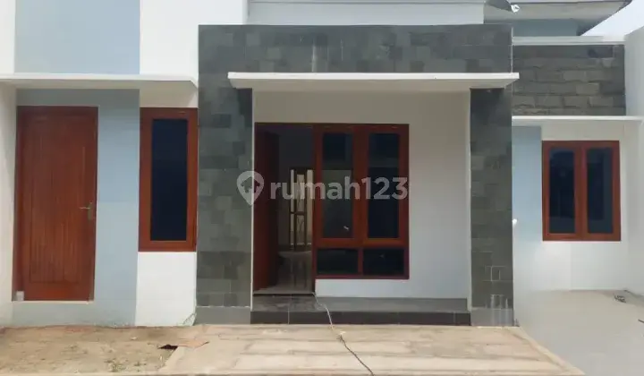 Rumah Semi Furnished SHM di Jalan Purwomartani  1