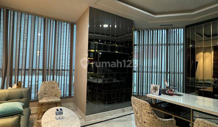 Unit Perkantoran di APL Tower Central Park Jakarta Barat Full Furnished Siap Dipakai  1