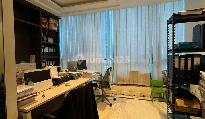 Unit Perkantoran di APL Tower Central Park Jakarta Barat Full Furnished Siap Dipakai  2