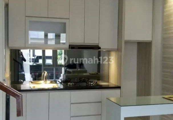 Rumah 2 Lantai di Cluster Tesla Furnished SHM 2