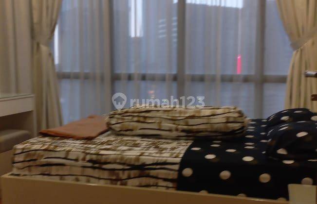 kamar tidur disewa apt senopati penthouse.2+1kt.luas 131meter.