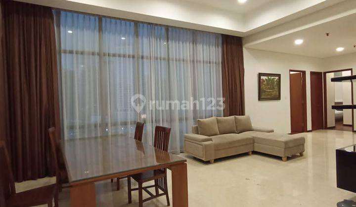 ruang makan disewa apt senopati penthouse.2+1kt.luas 131meter.