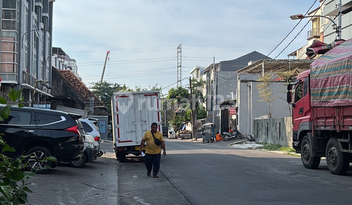 2. Terraced Shop House for Rent Can 40 Foot Container 2