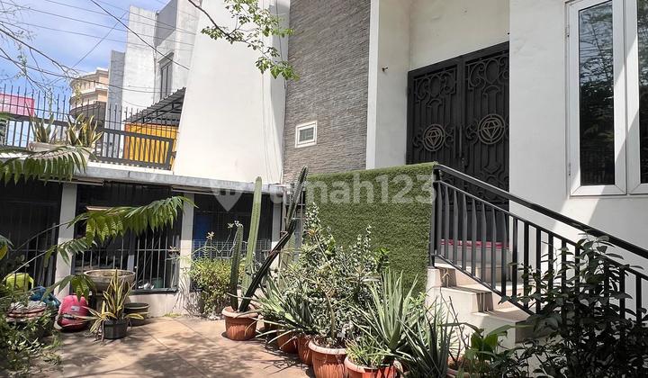 *Selling a Serene & Sturdy House in Sunter Jaya *Selling a Serene & Sturdy House in Sunter Jaya
