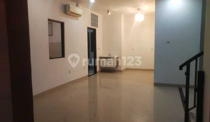 Murah! Dijual Cepat Rumah Bagus Siap Huni Kelapa Gading Elok 2