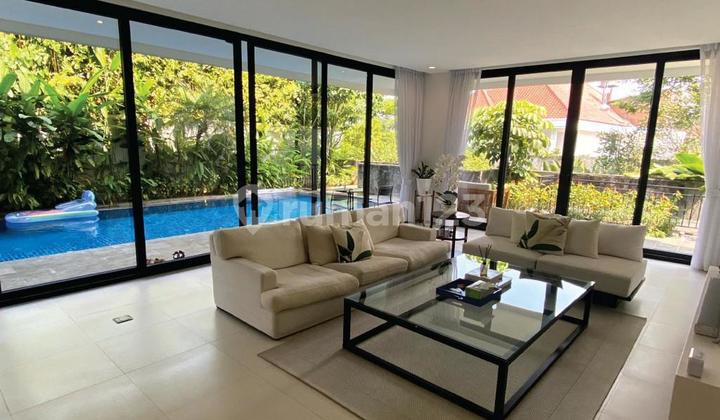 Jual./ Sewa Rumah Mewah Kemang 3 Lantai Swimming.pool