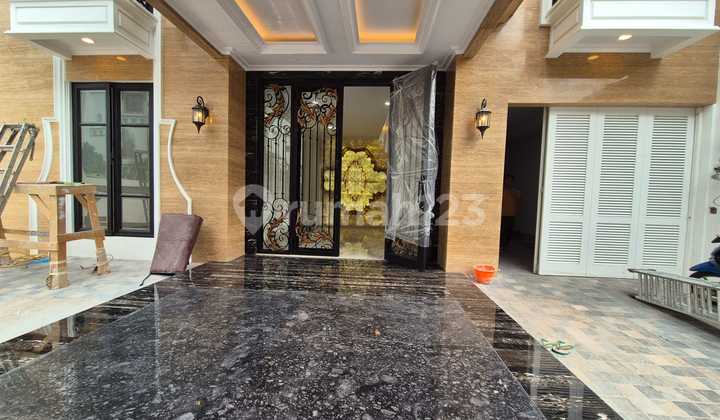 Brand New Rumah Mewah Modern Classic Villa Gading Indah.
