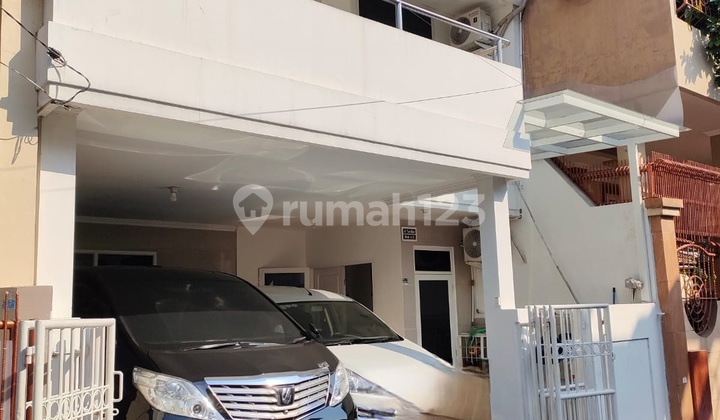 For Sale: Ready-to-Occupy Minimalist House in Kelapa Gading, 7x15, Near MKG