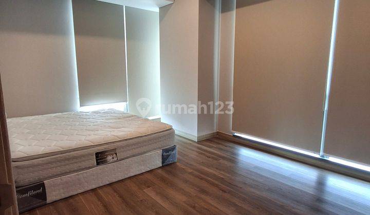 Murah! Disewakan Apartemen Holland Village 4 Kamar Tidur Private Lift  2