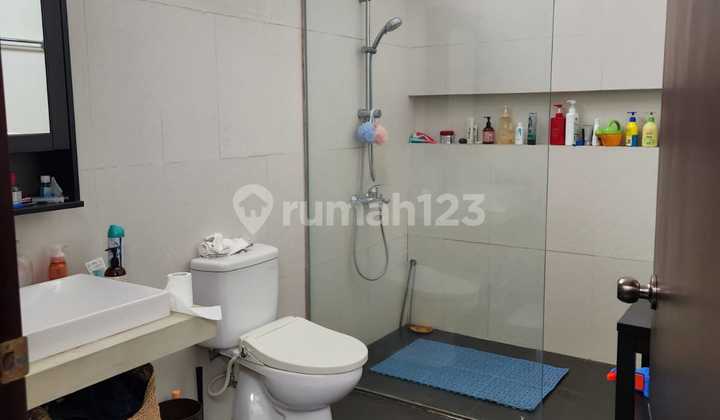 Jarang Ada Rumah Bagus Arsitektur Industrial 2 Lantai Semi Furnished 2
