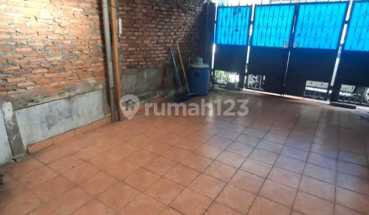 Dijual Cepat Rumah di Jl Lautze Raya Kartini Cocok untuk Usaha 2