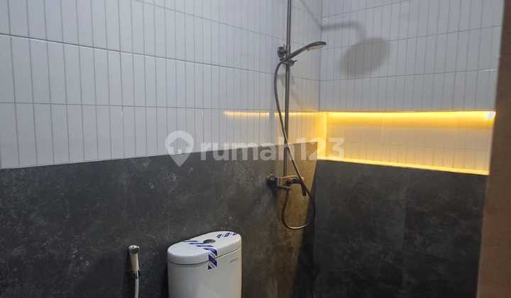 Dijual Rumah Baru Siap Huni Minimalis 2.5 Lantai Kelapa Gading Dekat Mkg 2