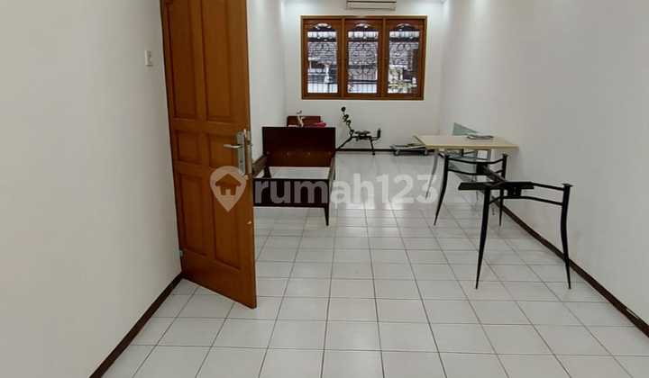 Murah! Jual Cepat Rumah Puan Kelapa Gading 2 Lantai Siap Huni 2