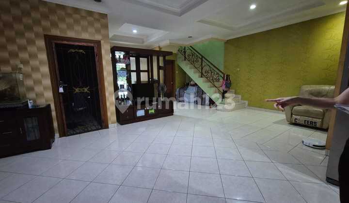 Murah! Dijual Cepat Rumah Minimalis Gading Pelangi 8X18. 2 Lantaj 2