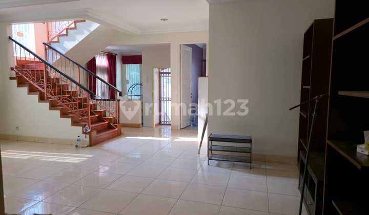 Rent Ready-to-Use Corner House in Bukit Gading Mediterania Cluster, Kelapa Gading