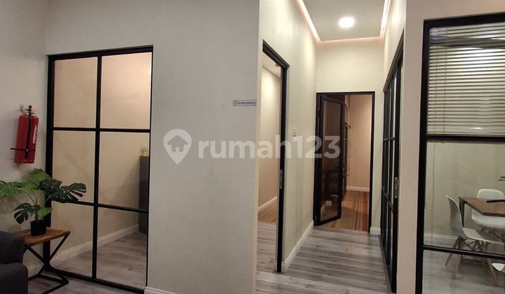 English translation:
"For Rent: The Kensington Shop House 6x19, 4 Floors, Ready to Use, Fully Furnished"