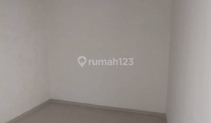 Rumah Baru Unfurnished SHM di Medokan Ayu, Surabaya 2