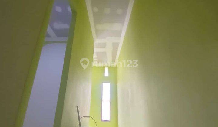 Rumah Baru Unfurnished SHM di Kedung Doro, Surabaya 2