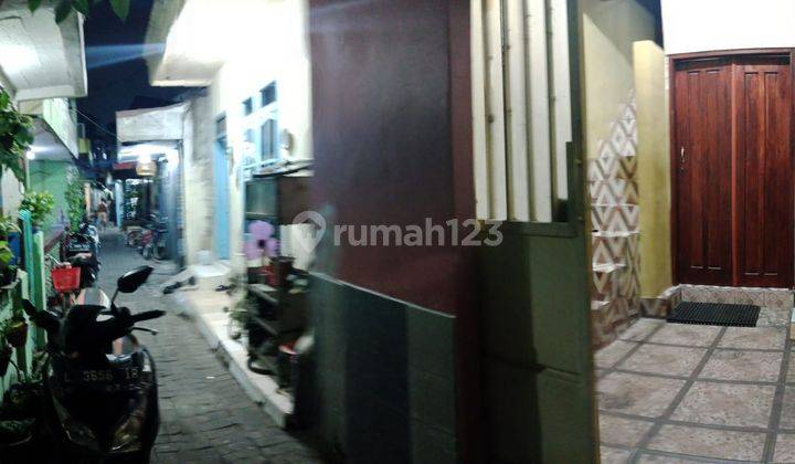 Rumah Bagus Furnished di Tunjungan Plaza, Surabaya Murah 200 Juta 2