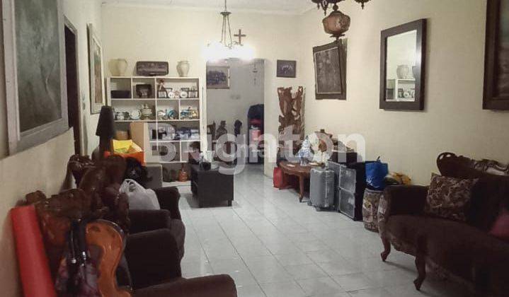Rumah Model Lama Di Roxy Jakarta Pusat 2