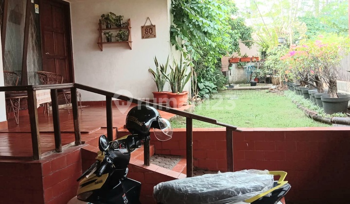 Nice House with SHM in UI Lecturer Housing, East Ciputat 2