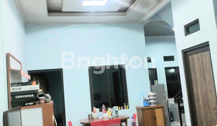 ruang makan rumah 2 lantai murah di
