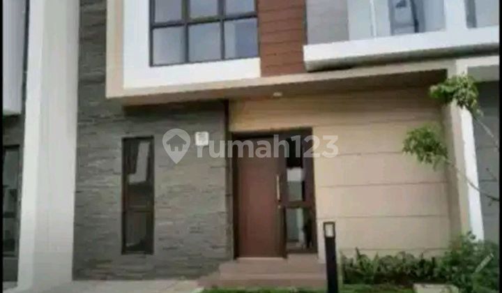 2-Story House in Mandiri Area, 5 Bedrooms at Summarecon Bekasi