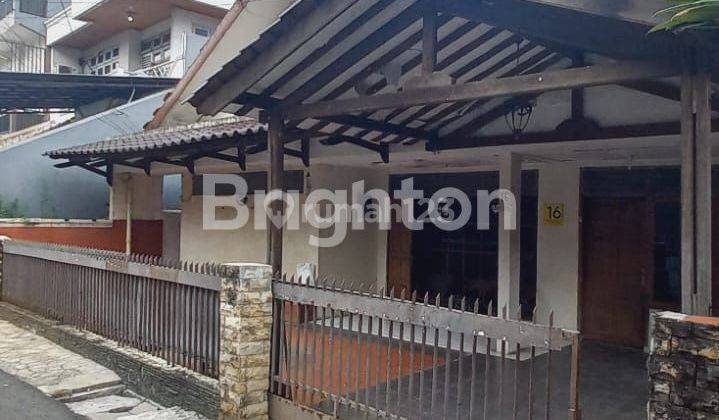 Rumah Luas Model Lama Di Roxy Jakarta Pusat 1